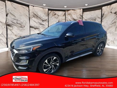 Used 2019 Hyundai Tucson Sport FWD image 2