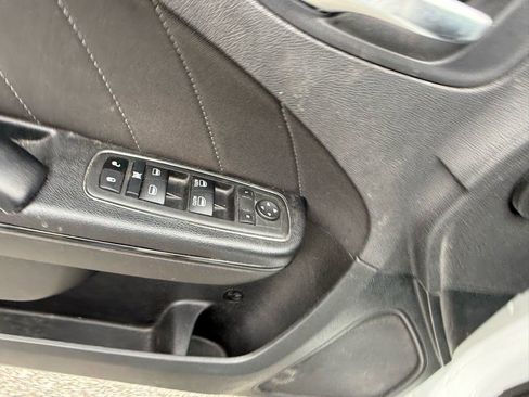 Used 2022 Dodge Charger SXT w/ Blacktop Package image 12