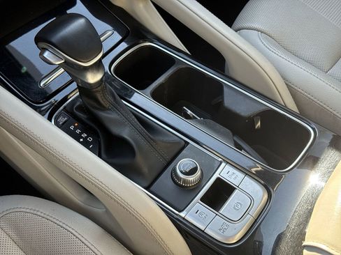 Used 2022 Kia Telluride EX w/ EX Premium Package image 26