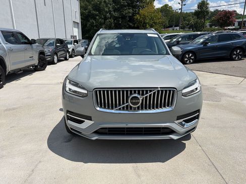 Used 2025 Volvo XC90 T8 Plus w/ Protection Package Premier AWD/4WD image 6