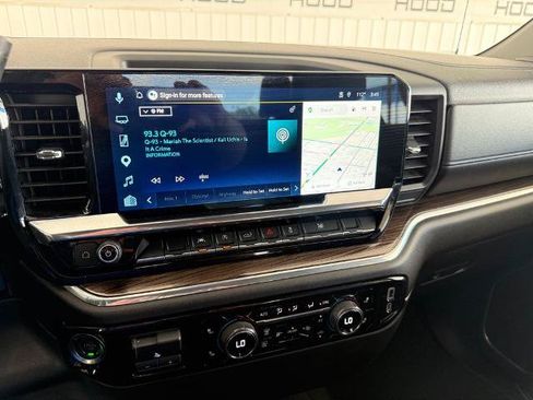 Used 2025 Chevrolet Silverado 1500 LT RWD image 4