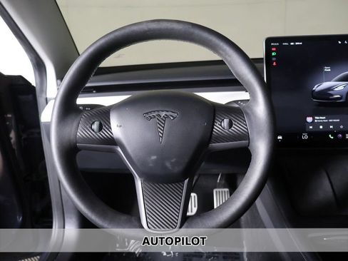 Used 2022 Tesla Model 3 Long Range AWD/4WD image 4