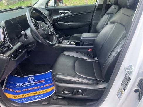 Used 2023 Kia Sportage EX FWD image 12