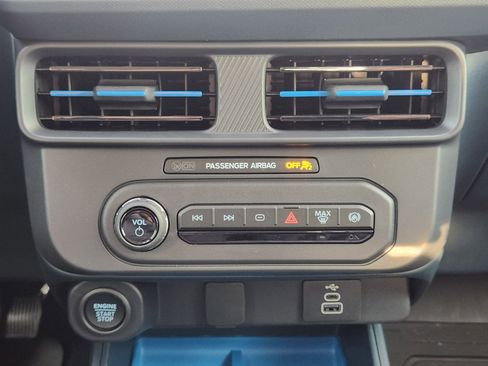 New 2025 Ford Maverick XLT w/ XLT Luxury Package image 18