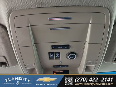 Used 2018 Chevrolet Suburban Premier AWD/4WD image 35