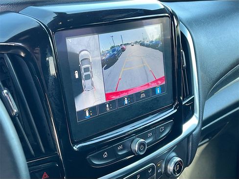 Used 2023 Chevrolet Traverse RS image 14