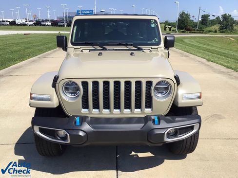 Used 2022 Jeep Wrangler Unlimited Sahara w/ Cold Weather Group image 2
