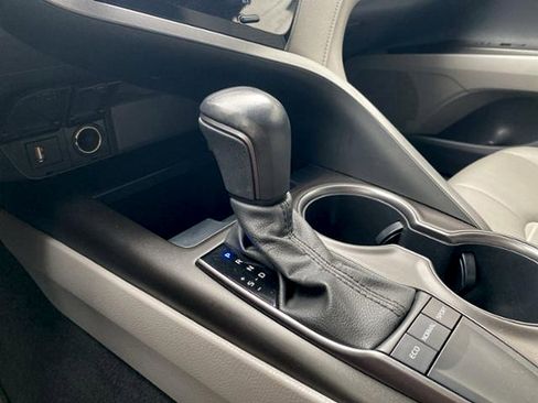 Used 2023 Toyota Camry SE image 33