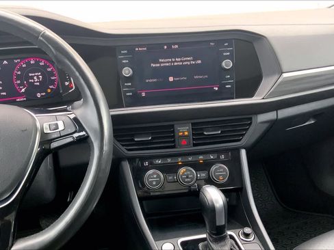 Used 2020 Volkswagen Jetta SEL FWD image 16