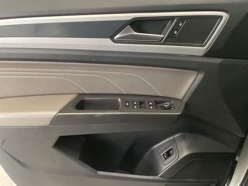 Certified 2023 Volkswagen Atlas Cross Sport SEL R-Line image 29