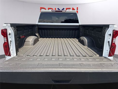 Used 2025 Chevrolet Silverado 2500 LT w/ Convenience Package AWD/4WD image 10