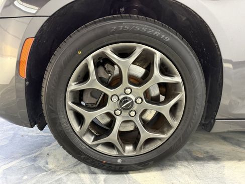 Used 2017 Chrysler 300 S image 22