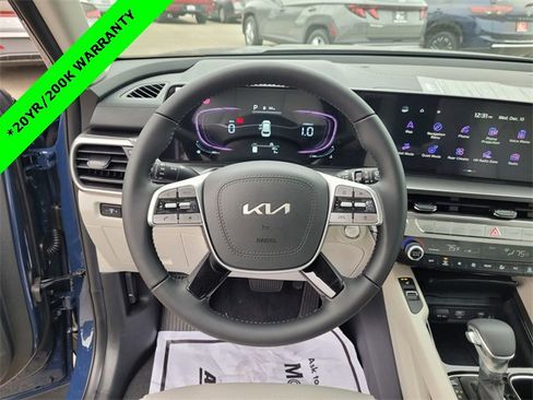 New 2025 Kia Telluride S image 12