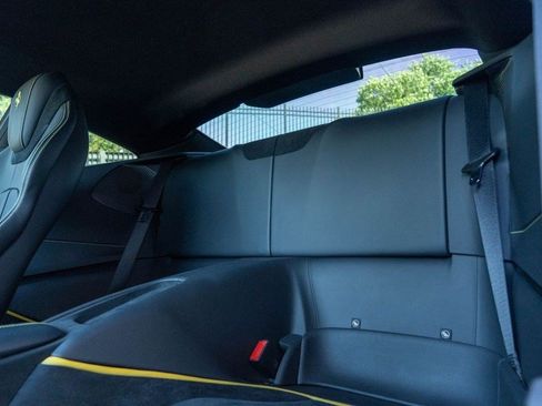 Used 2022 Ferrari Roma RWD image 44
