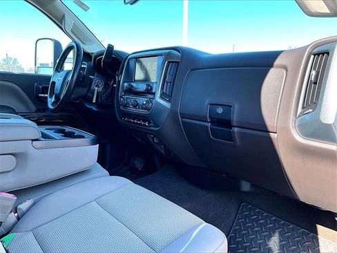 Used 2015 Chevrolet Silverado 2500 LT w/ LT Convenience Package image 13