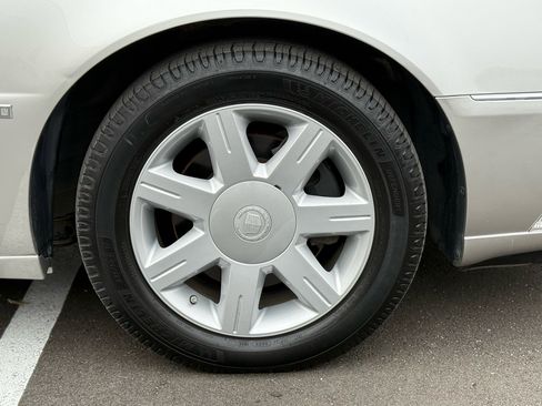 Used 2006 Cadillac DTS image 11