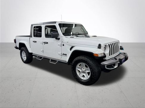 Used 2022 Jeep Gladiator Sport AWD/4WD image 9