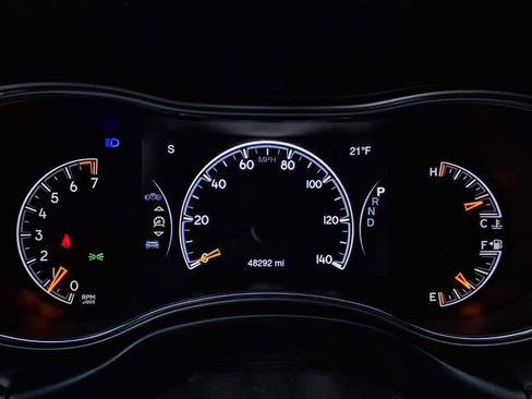 Used 2022 Jeep Grand Cherokee Laredo X image 21