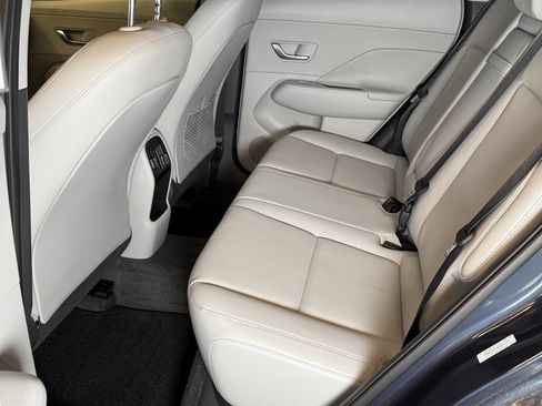 Used 2024 Hyundai Kona Limited image 22