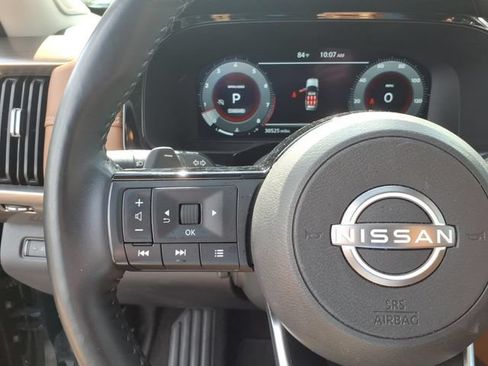 Used 2024 Nissan Pathfinder Platinum w/ Cargo Package FWD image 9