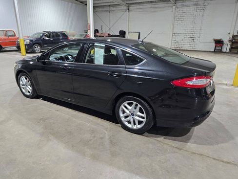 Used 2014 Ford Fusion SE FWD image 7
