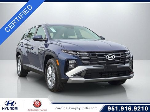 Used 2025 Hyundai Tucson SE image 1