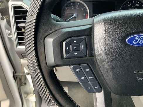 Used 2017 Ford F250 XLT w/ XLT Premium Package AWD/4WD image 21