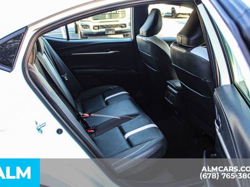 Used 2025 Toyota Camry SE image 19