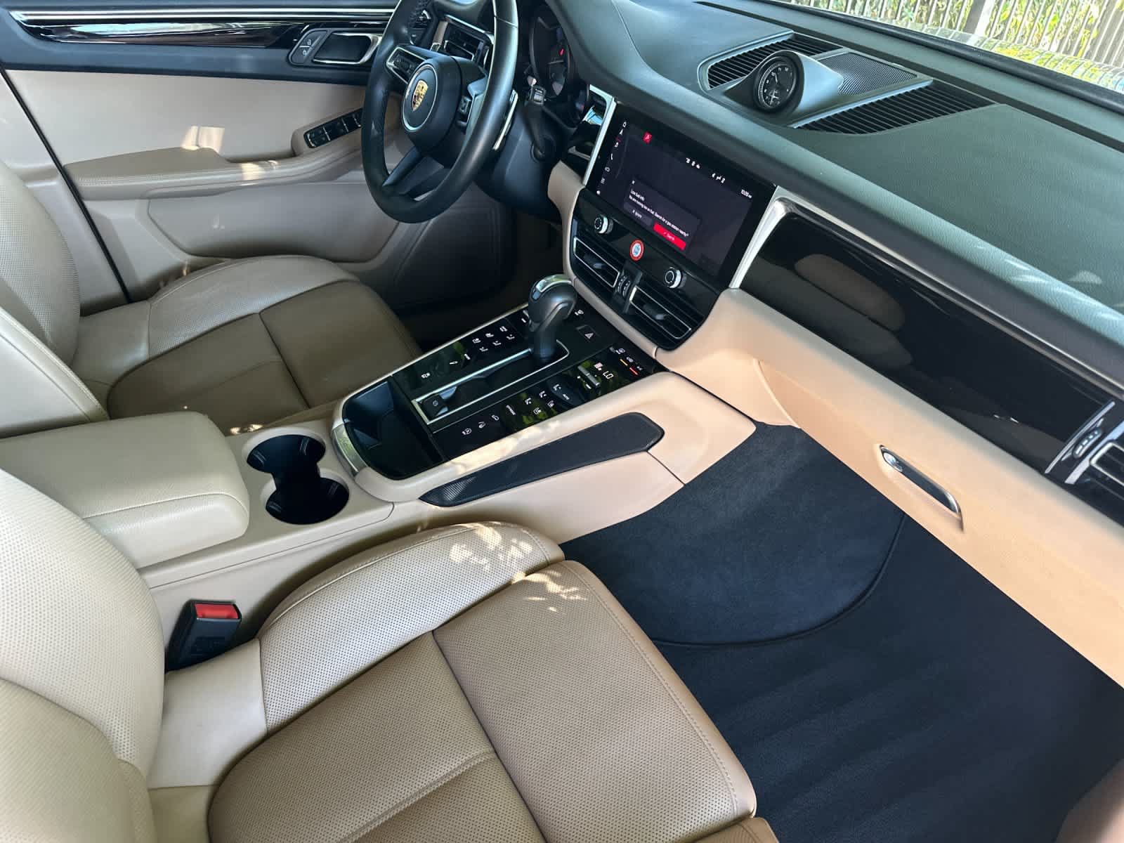 Used 2023 Porsche Macan S AWD/4WD image 17