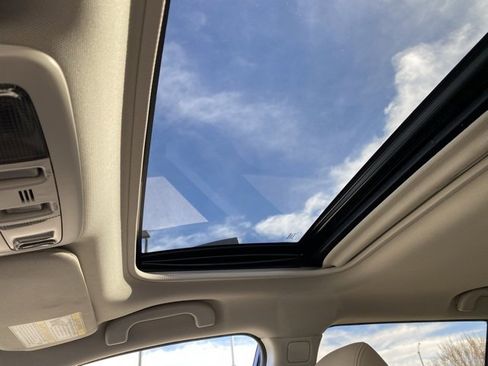 Used 2016 Subaru Outback 3.6R Limited image 25