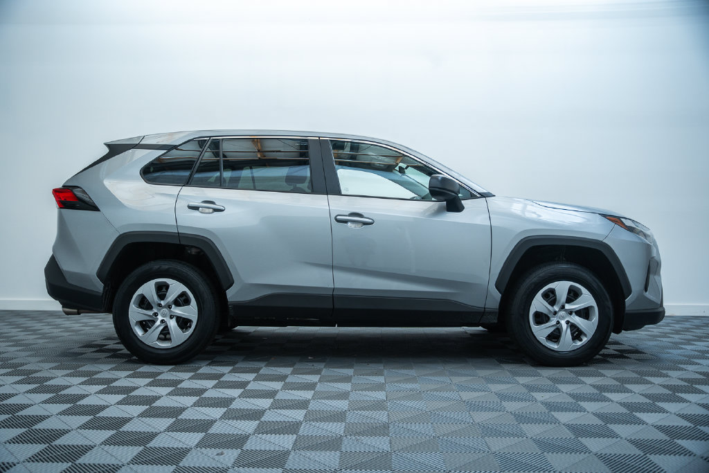Certified 2025 Toyota RAV4 LE FWD image 3