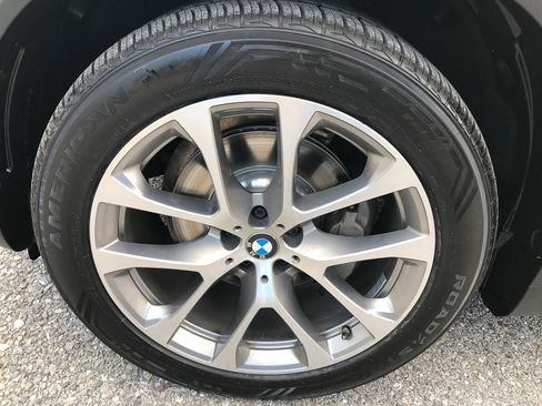 Used 2020 BMW X5 xDrive40i w/ Premium Package image 11