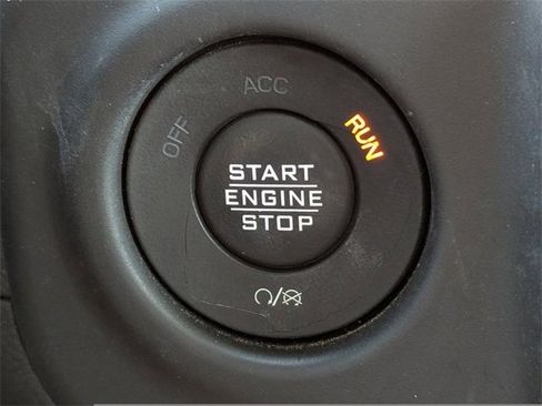 Used 2023 Jeep Gladiator Overland image 30