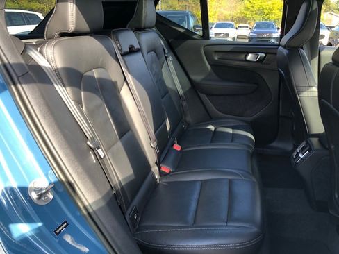 Used 2023 Volvo XC40 B5 Plus w/ Protection Package Premier image 34