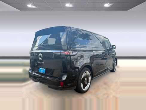 New 2025 Volkswagen ID. Buzz Pro S image 8