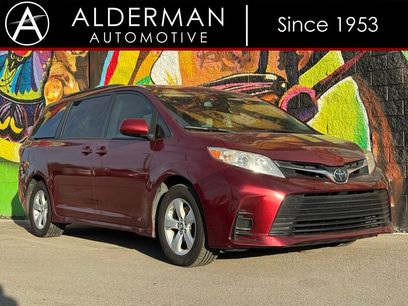 Used 2018 Toyota Sienna LE