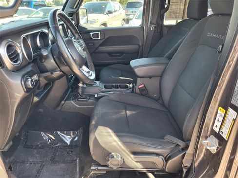 Used 2020 Jeep Wrangler Unlimited Sahara image 5