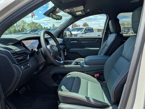 New 2026 GMC Acadia AT4 w/ Luxury Package AWD/4WD image 40