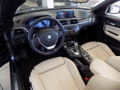 Used 2020 BMW 230i Convertible w/ Premium Package image 19