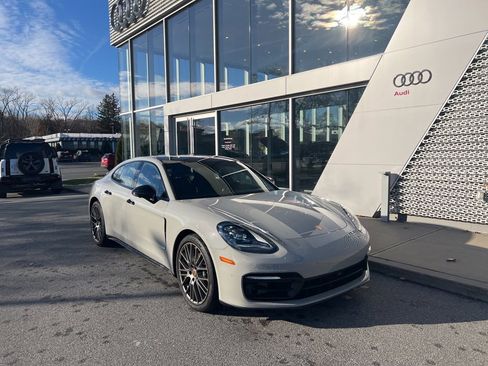 Used 2023 Porsche Panamera 4 Platinum Edition image 6