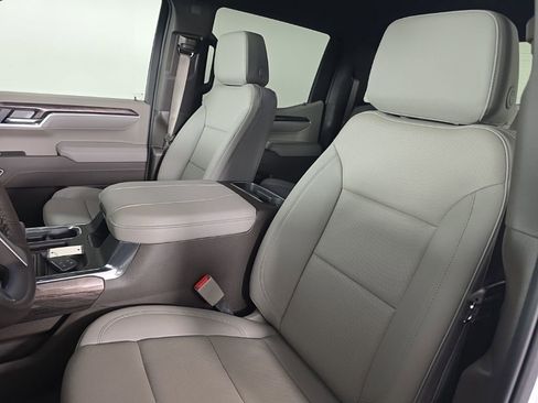 New 2025 Chevrolet Silverado 1500 LTZ AWD/4WD image 17