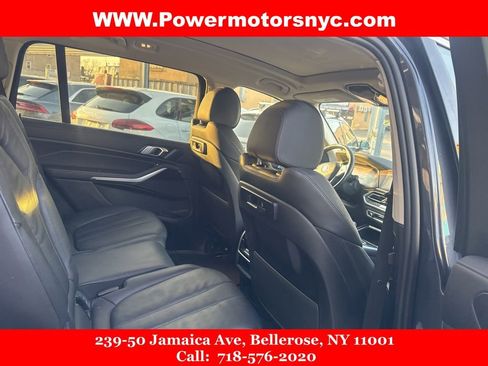 Used 2021 BMW X7 xDrive40i w/ Parking Assistance Package image 17