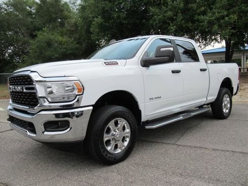 Used 2024 RAM 2500 Big Horn AWD/4WD image 3