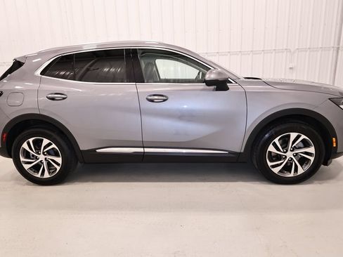 Used 2021 Buick Envision Essence FWD image 2