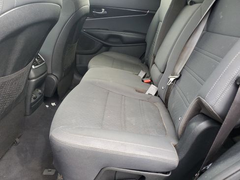 Used 2019 Kia Sorento S AWD/4WD image 8