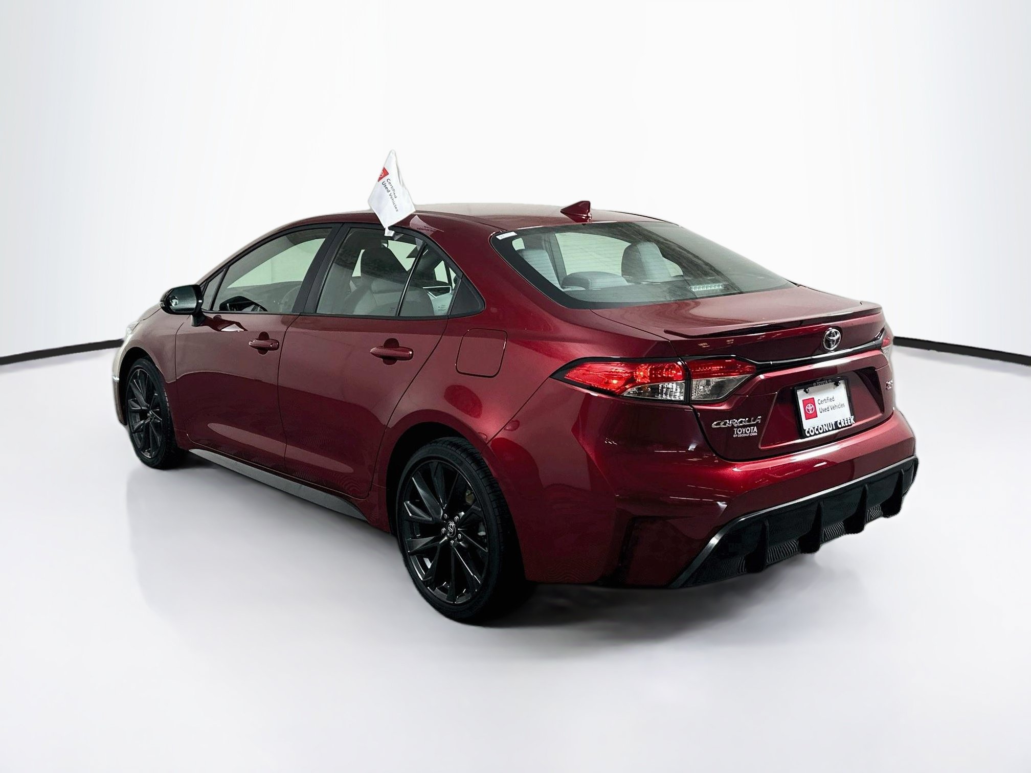 Used 2024 Toyota Corolla SE FWD image 5