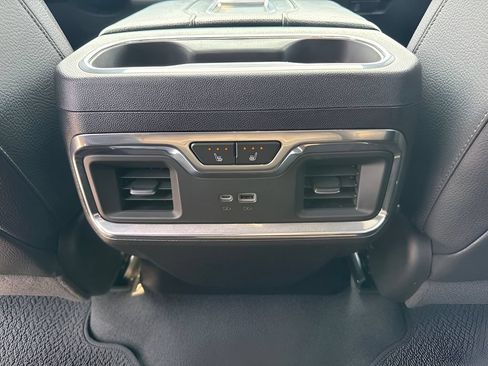 Used 2022 GMC Sierra 1500 Denali AWD/4WD image 14