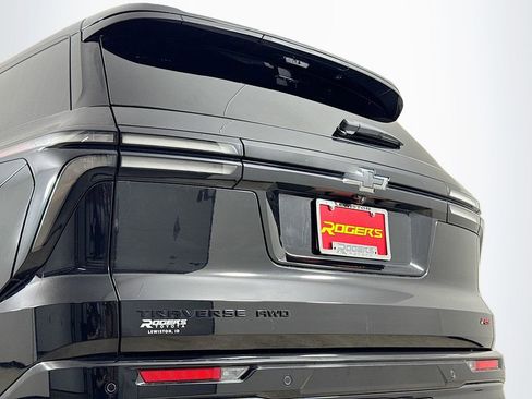 Used 2025 Chevrolet Traverse RS w/ LPO, Floor Liner Package AWD/4WD image 27