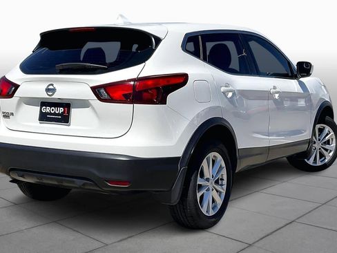 Used 2018 Nissan Rogue Sport S w/ S Appearance Package image 11