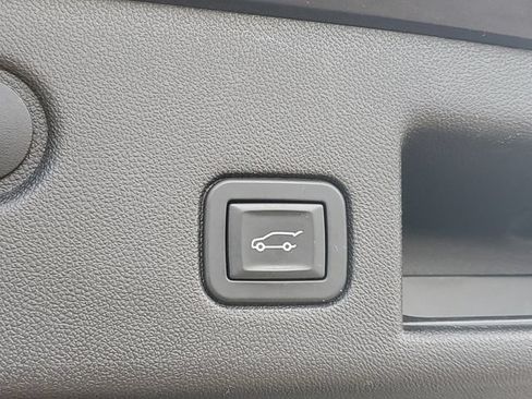 Certified 2018 Chevrolet Equinox Premier AWD/4WD image 9